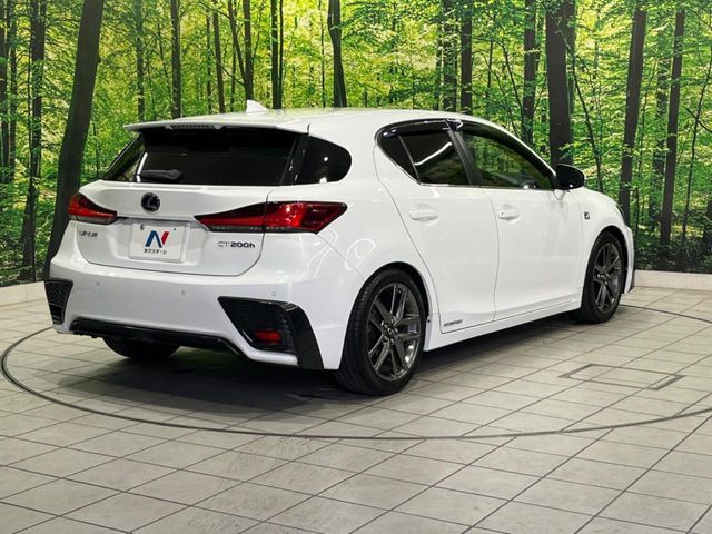 TOYOTA LEXUS CT200H 2018 Image 31