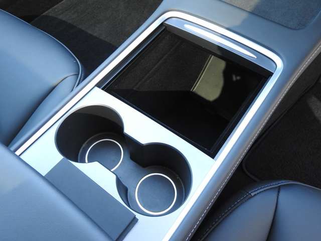 TESLA MODEL 3 2023 Image 31