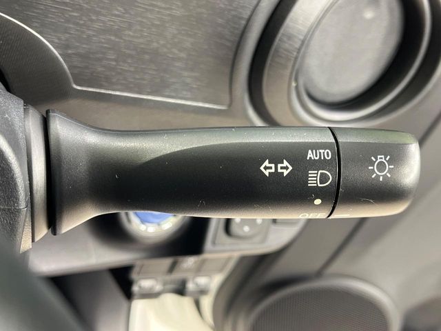 TOYOTA AQUA 2014 Image 31