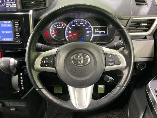 TOYOTA TANK 4WD 2017 Image 31