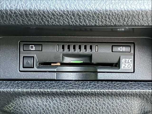 TOYOTA ESQUIRE HYBRID 2017 Image 31