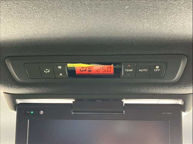 TOYOTA ESQUIRE HYBRID 2017 Image 31