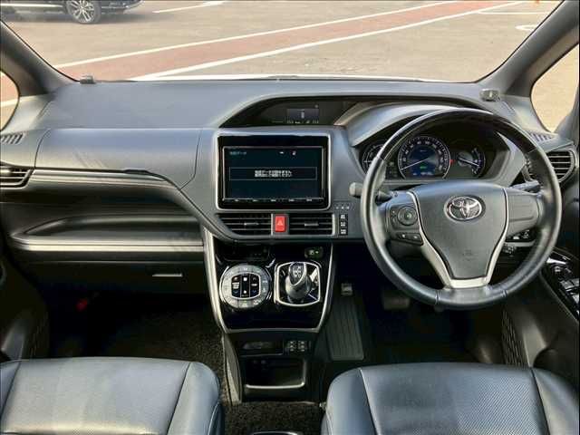 TOYOTA ESQUIRE HYBRID 2017 Image 31