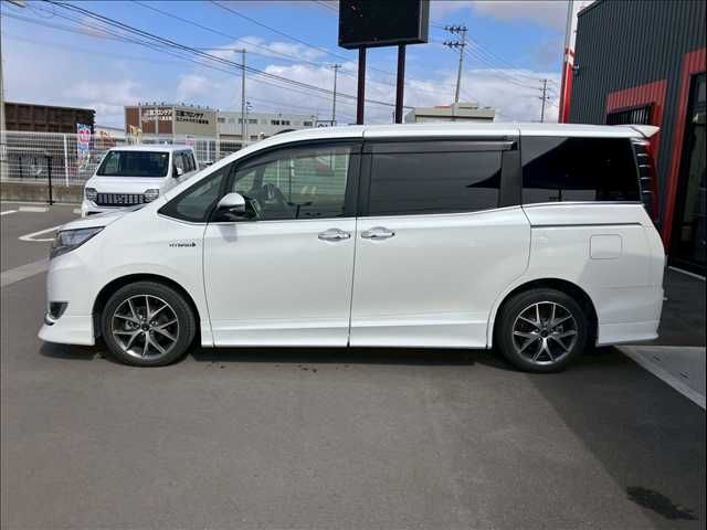 TOYOTA ESQUIRE HYBRID 2017 Image 31