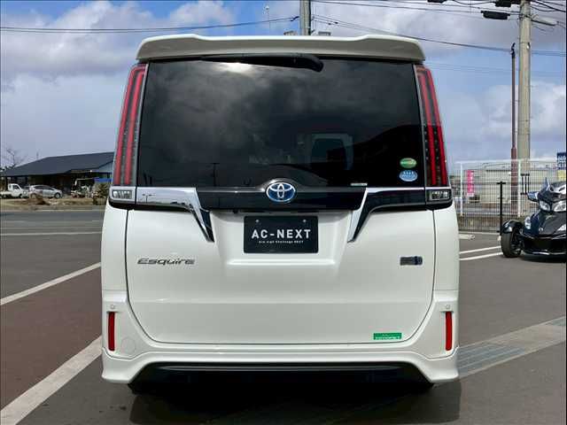 TOYOTA ESQUIRE HYBRID 2017 Image 31