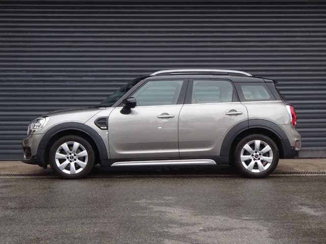 BMW MINI ONE CROSSOVER 2019 Image 31