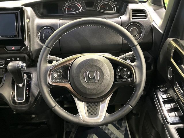 HONDA N BOX CUSTOM 2018 Image 31