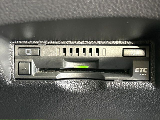 TOYOTA PRIUS 2017 Image 31