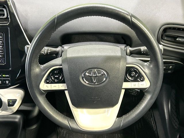 TOYOTA PRIUS 2017 Image 31