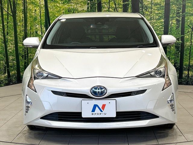 TOYOTA PRIUS 2017 Image 31
