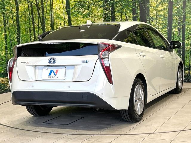 TOYOTA PRIUS 2017 Image 31