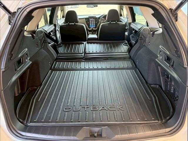 SUBARU LEGACY OUTBACK 2023 Image 31