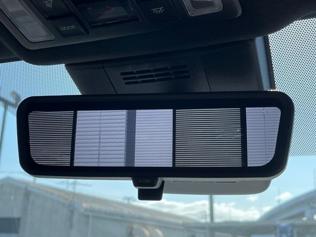 TOYOTA VOXY HYBRID 2022 Image 31