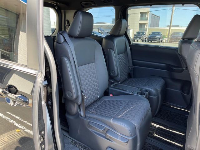 TOYOTA VOXY HYBRID 2022 Image 31