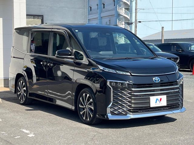 TOYOTA VOXY HYBRID 2022 Image 31