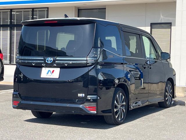 TOYOTA VOXY HYBRID 2022 Image 31