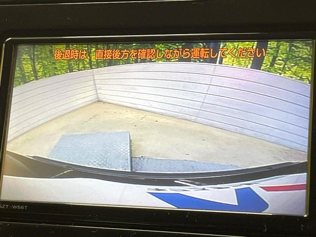 TOYOTA PRIUS 2018 Image 31