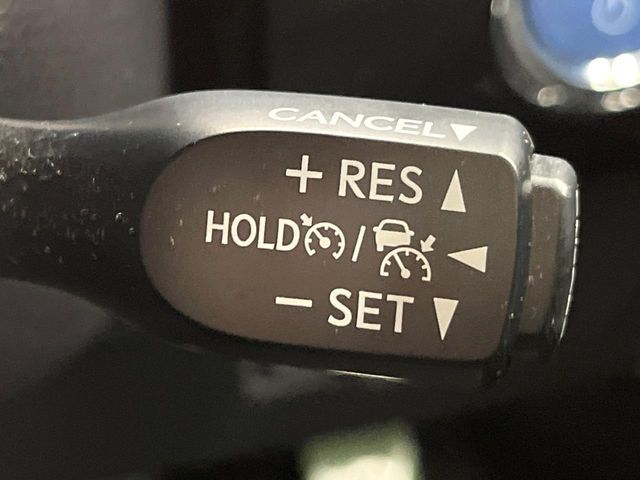 TOYOTA PRIUS 2018 Image 31