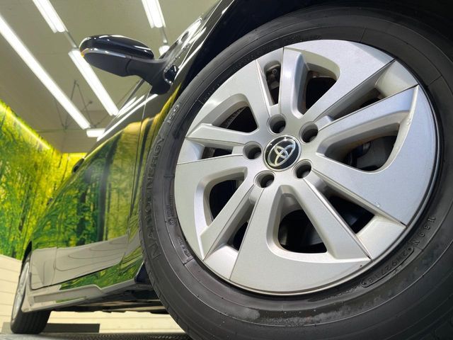 TOYOTA PRIUS 2018 Image 31