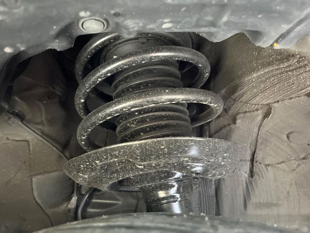 TOYOTA PRIUS 2018 Image 31