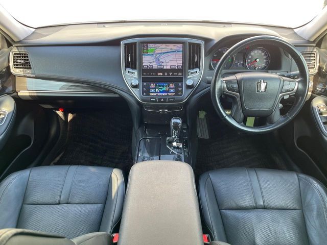 TOYOTA CROWN SEDAN HYBRID 2014 Image 31