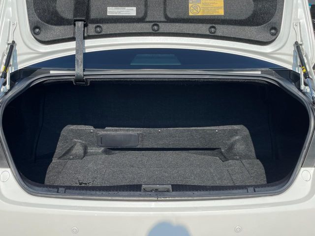 TOYOTA CROWN SEDAN HYBRID 2014 Image 31