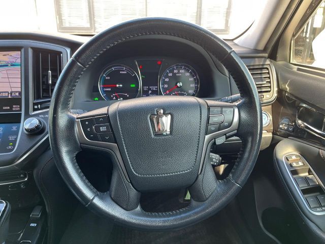 TOYOTA CROWN SEDAN HYBRID 2014 Image 31