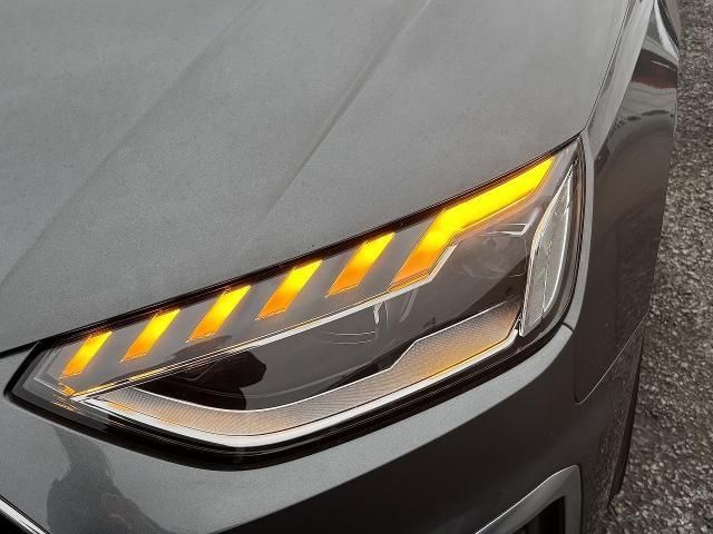 AUDI A4 AVANT 2023 Image 31