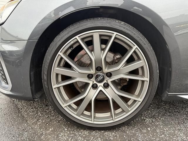 AUDI A4 AVANT 2023 Image 31