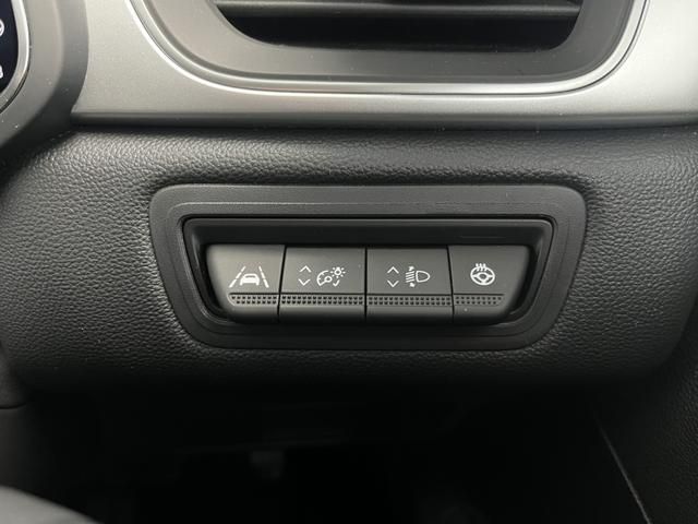 RENAULT CAPTUR 2023 Image 31