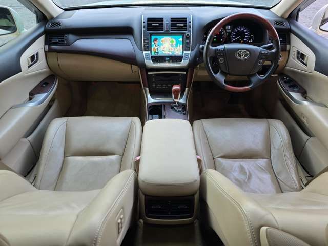 TOYOTA CROWN MAJESTA 2009 Image 31