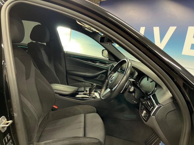 BMW 5SERIES SEDAN 2018 Image 31