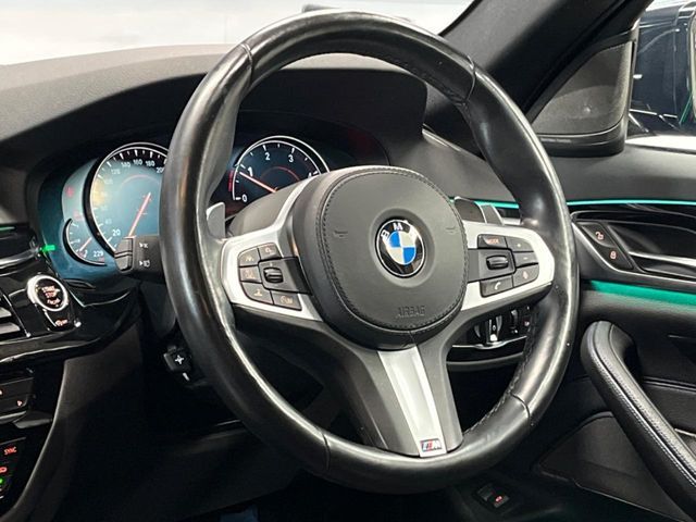 BMW 5SERIES SEDAN 2018 Image 31