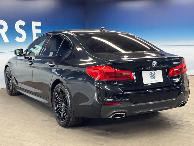 BMW 5SERIES SEDAN 2018 Image 31