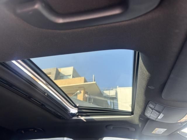 MERCEDES BENZ EQC 2024 Image 31