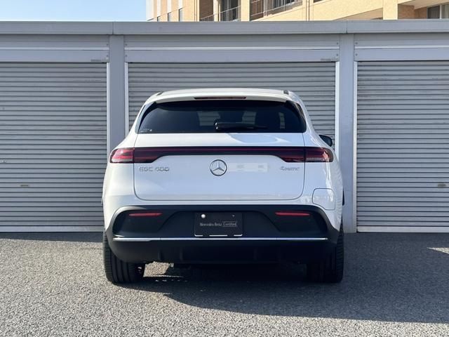 MERCEDES BENZ EQC 2024 Image 31