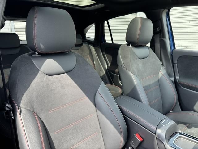 MERCEDES BENZ EQA 2024 Image 31