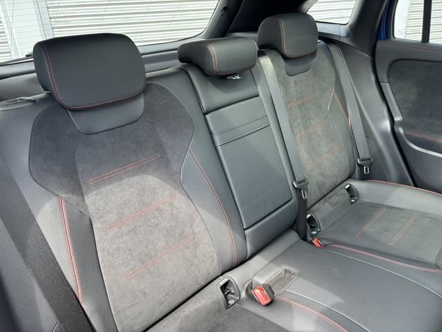 MERCEDES BENZ EQA 2024 Image 31