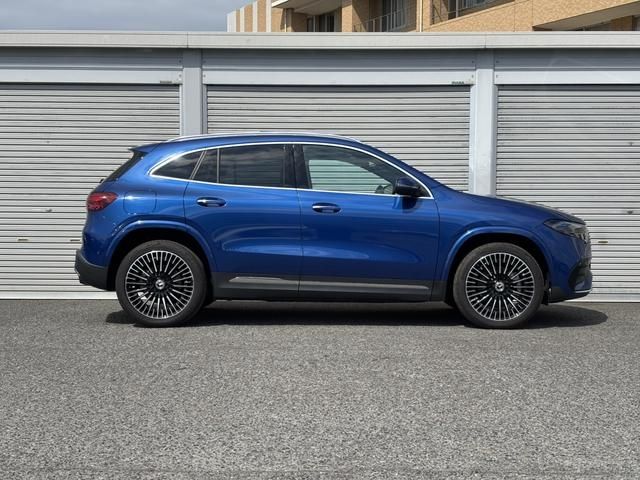 MERCEDES BENZ EQA 2024 Image 31