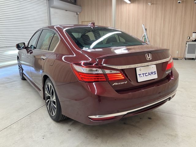 HONDA ACCORD HYBRID 2016 Image 31