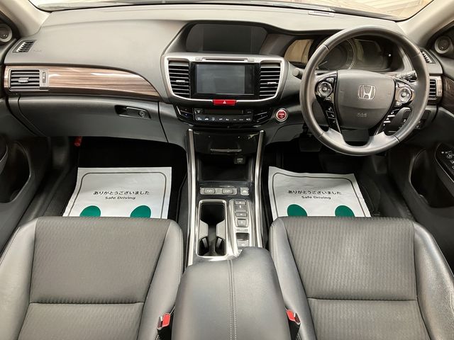 HONDA ACCORD HYBRID 2016 Image 31