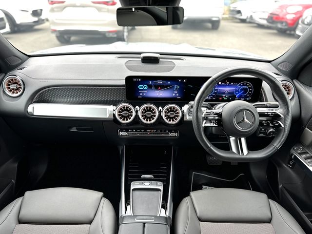 MERCEDES BENZ EQB 2024 Image 31