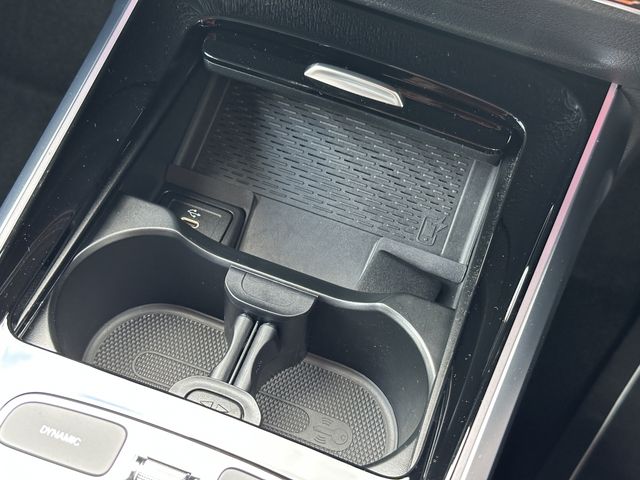 MERCEDES BENZ EQB 2024 Image 31