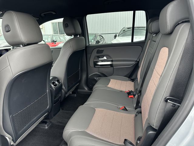 MERCEDES BENZ EQB 2024 Image 31