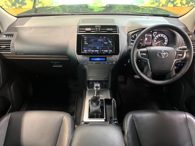 TOYOTA LANDCRUISER PRADO 2017 Image 31