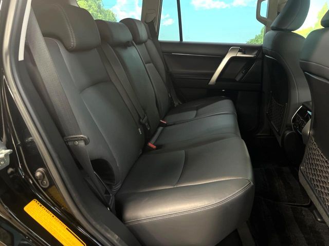 TOYOTA LANDCRUISER PRADO 2017 Image 31