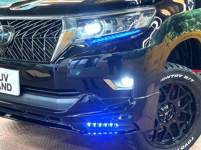 TOYOTA LANDCRUISER PRADO 2017 Image 31