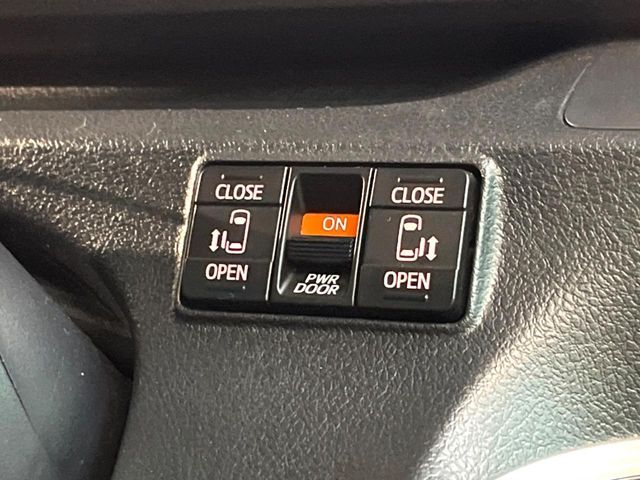 TOYOTA SIENTA HYBRID 2017 Image 31