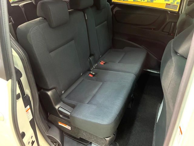 TOYOTA SIENTA HYBRID 2017 Image 31