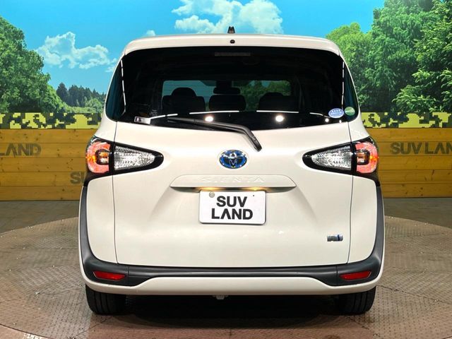 TOYOTA SIENTA HYBRID 2017 Image 31